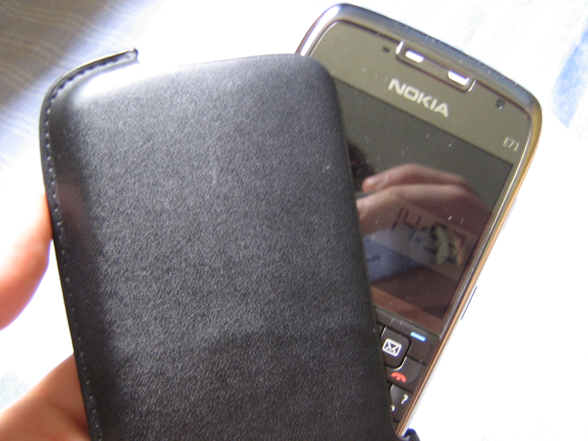 capa preta Nokia E71