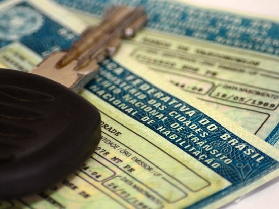 CNH-no-exterior-Como-regularizar-1