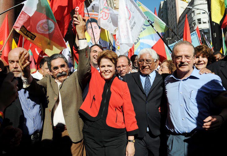 Cada vez mais pessoas estão se filiando aos partidos