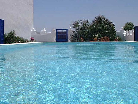 Como tratar água de piscina
