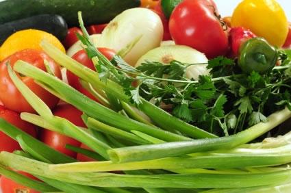 Alimentos que ajudam a desinchar o corpo