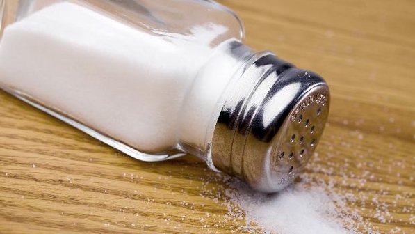 Alimentos que ajudam a desinchar o corpo