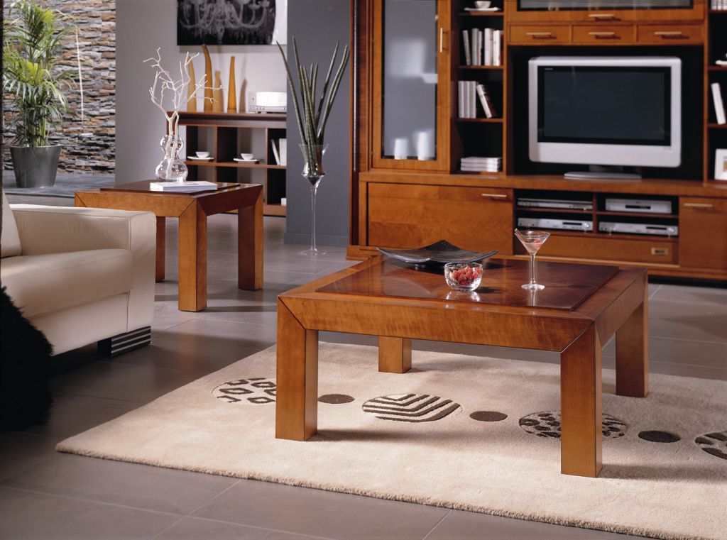 As mesas de centro de madeira são ótimas para a decoração, porque nunca saem de moda  (Foto: Divulgação)