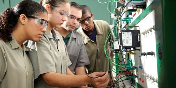 Milhares de jovens se inscrevem todos os anos no Sisutec (Foto: Divulgação)