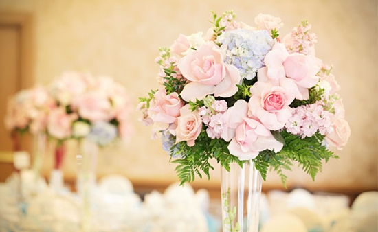 Existem diversas flores artificiais lindas (Foto: Divulgação)